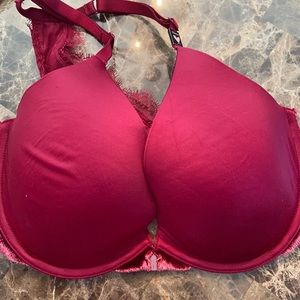 Victoria secret new with tags 32 ddd